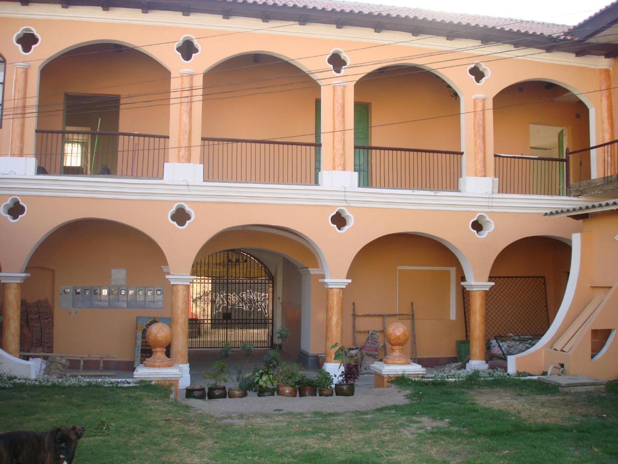 Naupa House Hostel Cochabamba Eksteriør bilde